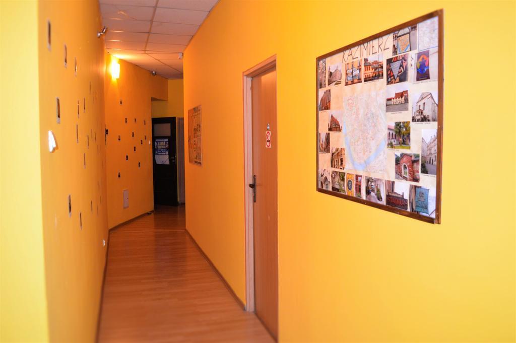 Honey Hostel Krasków Exteriör bild