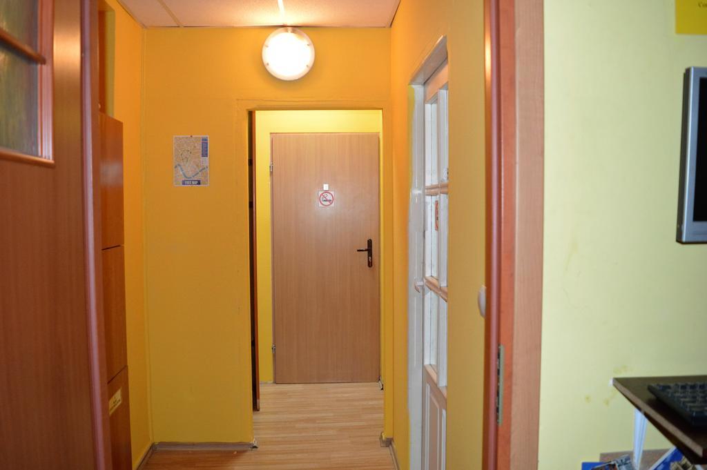 Honey Hostel Krasków Exteriör bild